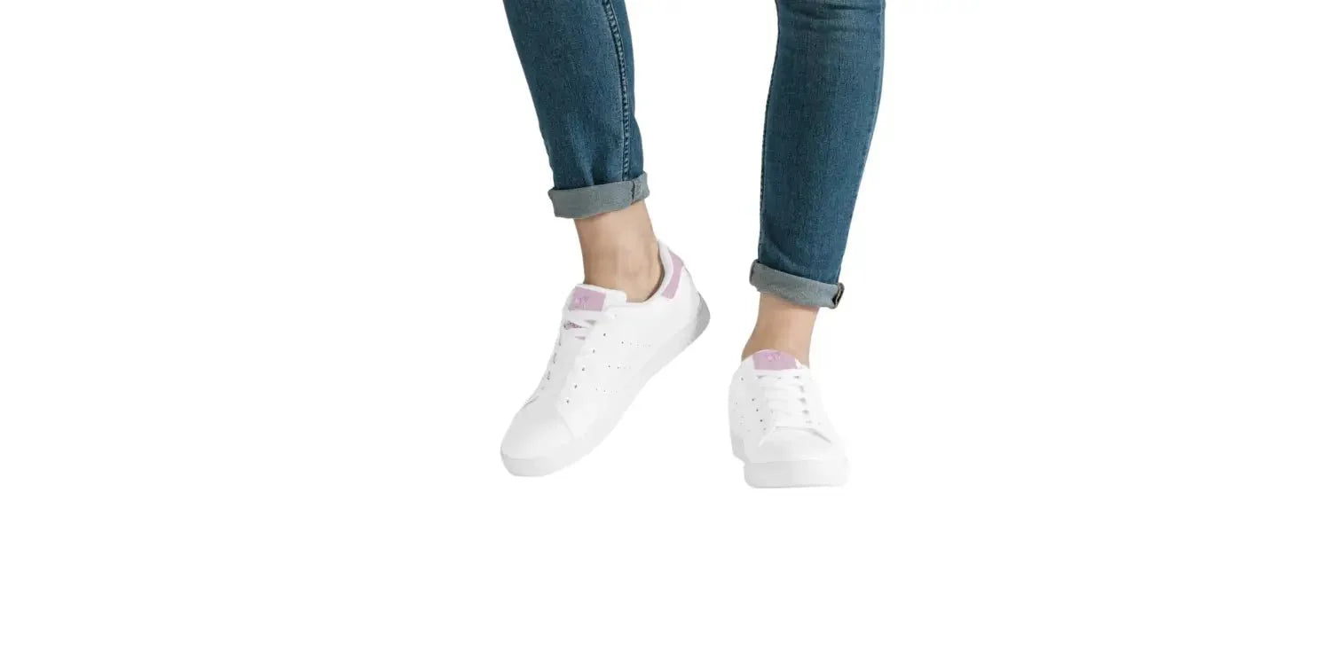 The Must-Haves of Summer 2023: White and Colorful Sneakers - K-AROLE