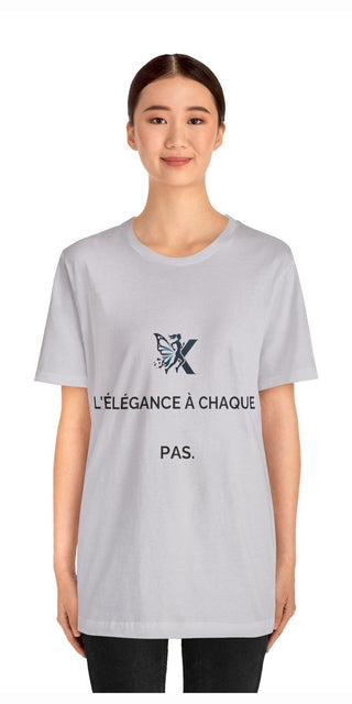 Stylish unisex jersey short sleeve t-shirt with French text graphic design