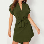 Robe à manches courtes et col en V avec ceinture, tenue d'été tendance avec nœud papillon pour femme