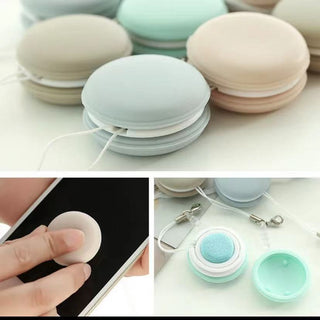 Colorful macaron-shaped screen cleaner keychains. Compact, portable design for cleaning smartphone and other device screens. Soft, gentle material to wipe away smudges and fingerprints. Practical accessory for on-the-go cleaning.
