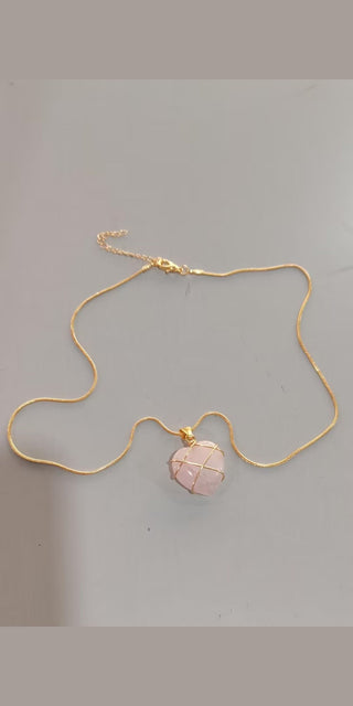 Elegant Moonstone Heart Pendant Necklace - Charming Jewellery Piece for Fashion-Forward Women