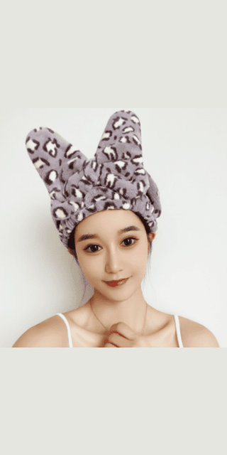 Retro - Inspired Bow Shower Cap - Luxurious Headwear for a Relaxing Spa Day - K - AROLE