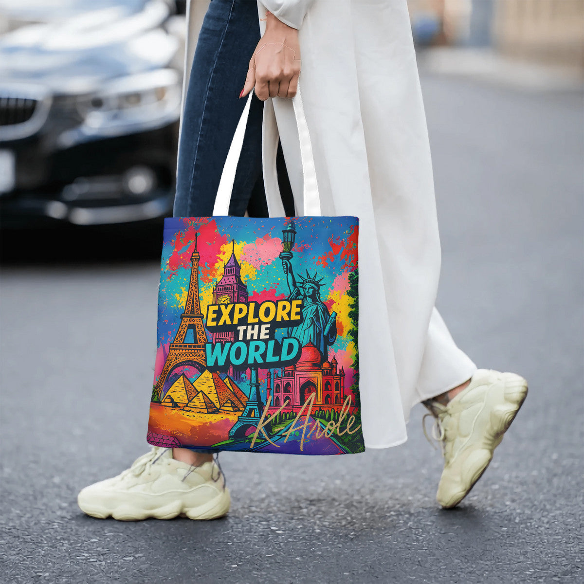 Tote bag explore the world  avec Mont Fuji, Torii rouge, Statue de la Liberté et néons japonais – style street art K-AROLE. dans la rue