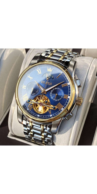 Sophisticated men's automatic watch by K-AROLE. Stainless steel case and bracelet showcase a stunning blue dial with a moon phase and day-date complications. Elegant business accessory with a luxurious, self-winding mechanical movement.