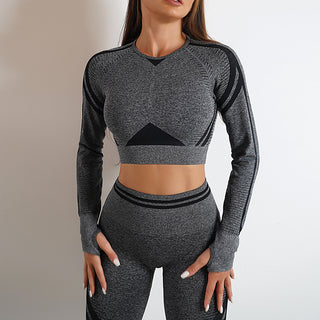 Seamless K-AROLE™️ Activewear Crop Top and Leggings: Stylish and functional athletic attire with a flattering, form-fitting design.