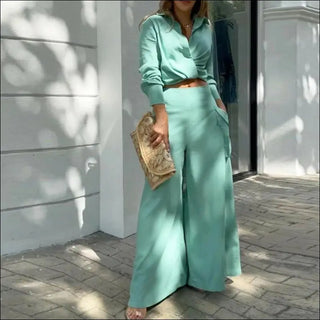 Elegant White Lace-Trimmed Wrap Maxi Dress - Emerald Green