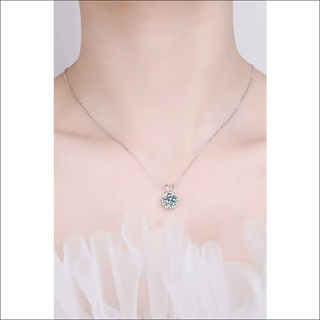 K-AROLE™️ Sparkling Cubic Zirconia Floral Pendant