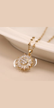 Rotatable Sunflower Necklace Full Of Diamonds - divers