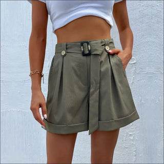 Stylish Cropped Top And Cargo Shorts Set For Fashionable