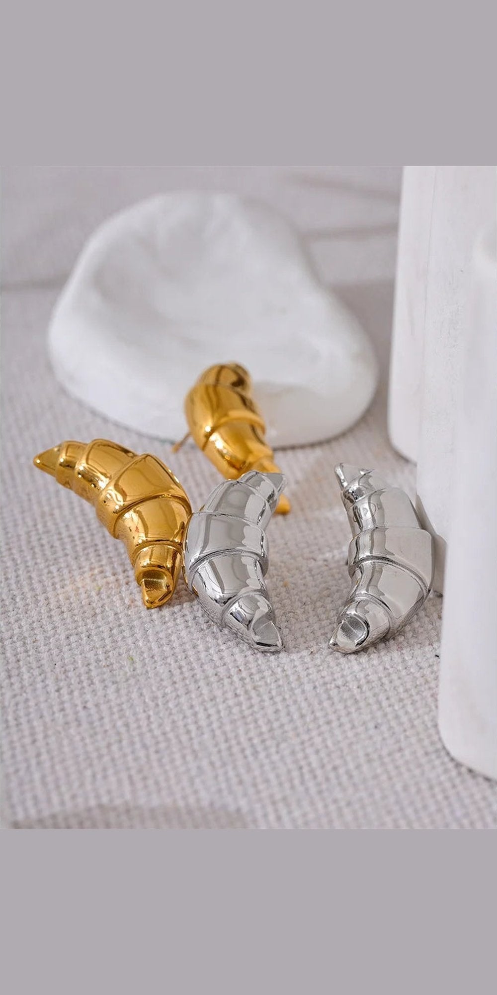 316L Stainless Steel Croissant Stud Earrings Women Metal Vintage 18K Gold Plated Rust Proof Statement Fashion Jewelry Gift