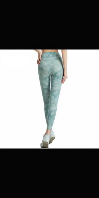 Stylish marble-patterned leggings from K-AROLE's trendy sportswear collection.
